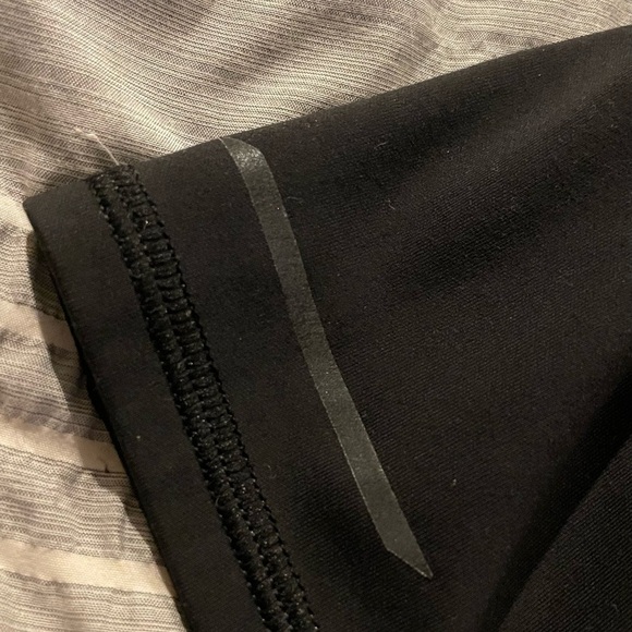 Athleta Cropped XS Black Leggings - Picture 2 of 5